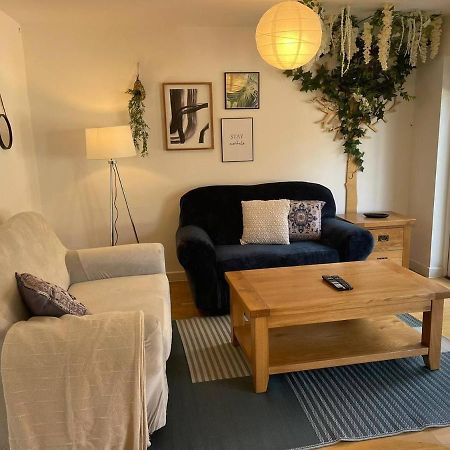House 6 Goldcroft - Walk To Beach & Village, Pet-Friendly & Hottub Porthtowan Exterior photo
