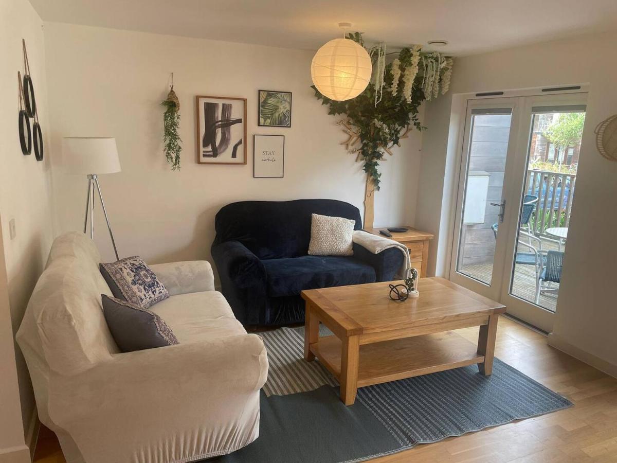 House 6 Goldcroft - Walk To Beach & Village, Pet-Friendly & Hottub Porthtowan Exterior photo
