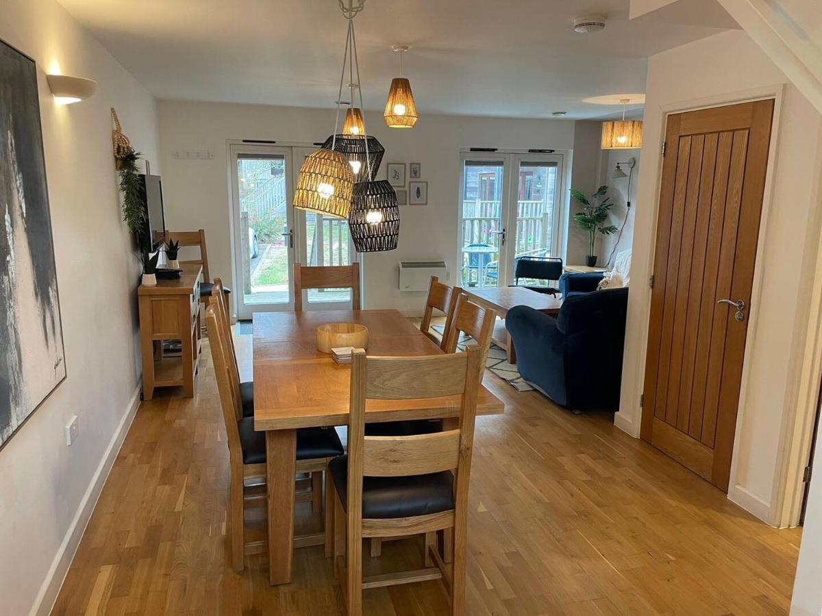 House 6 Goldcroft - Walk To Beach & Village, Pet-Friendly & Hottub Porthtowan Exterior photo
