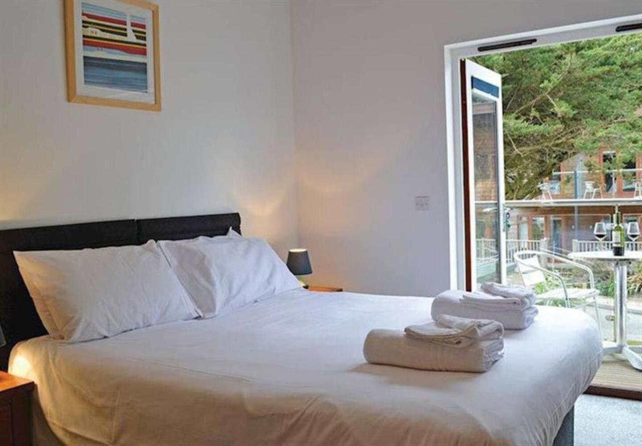 House 6 Goldcroft - Walk To Beach & Village, Pet-Friendly & Hottub Porthtowan Exterior photo