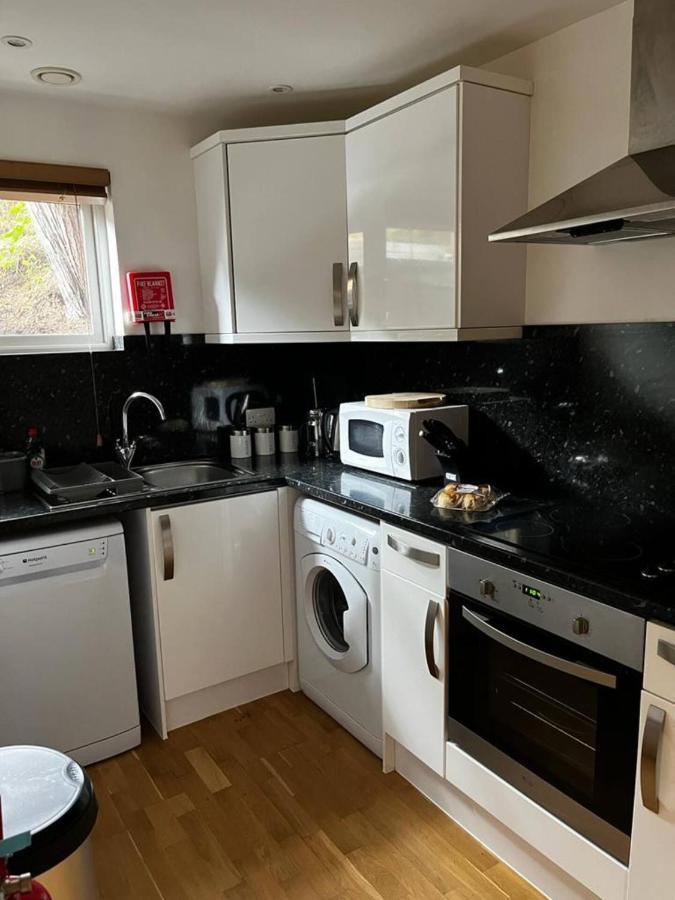House 6 Goldcroft - Walk To Beach & Village, Pet-Friendly & Hottub Porthtowan Exterior photo
